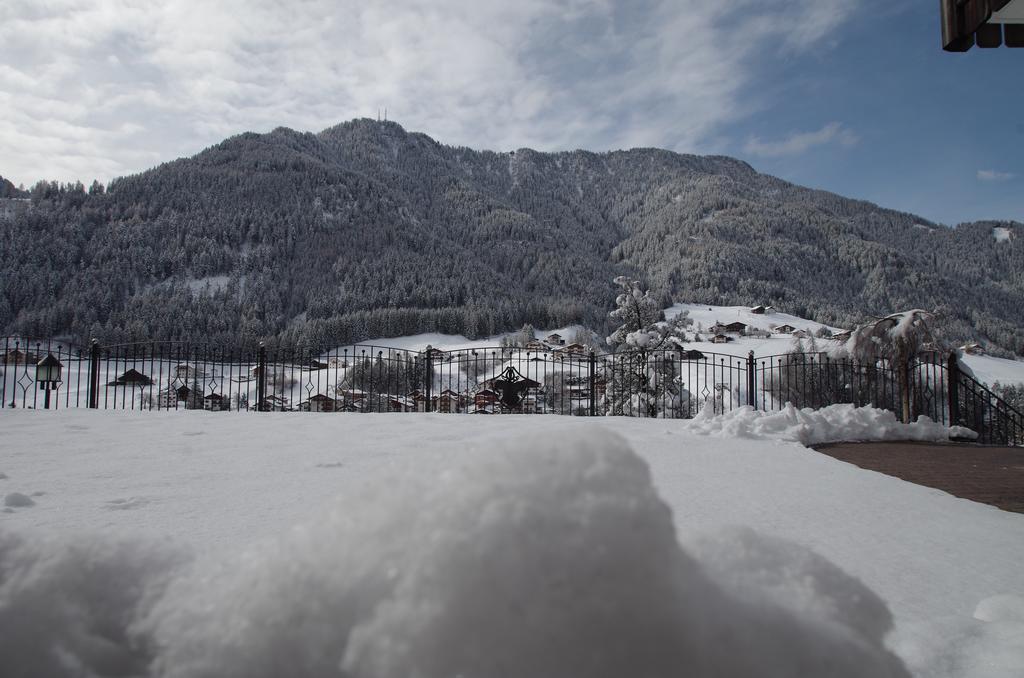 Villa Hubertus Ортізеї Екстер'єр фото